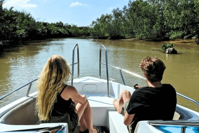 Mekong Delta half day by speed boat in the morning or afternoon